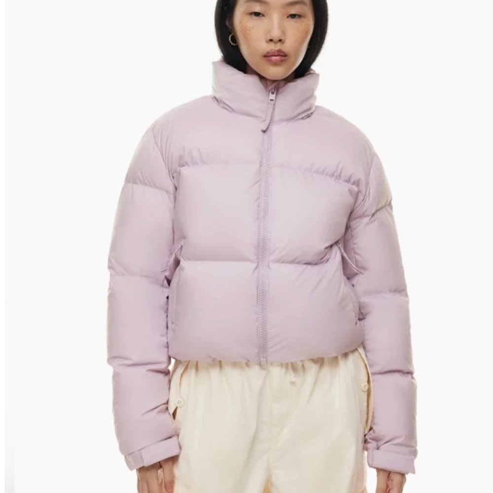 NWT Aritzia tna The Mega Puff Short in Lite Lilac (XS)